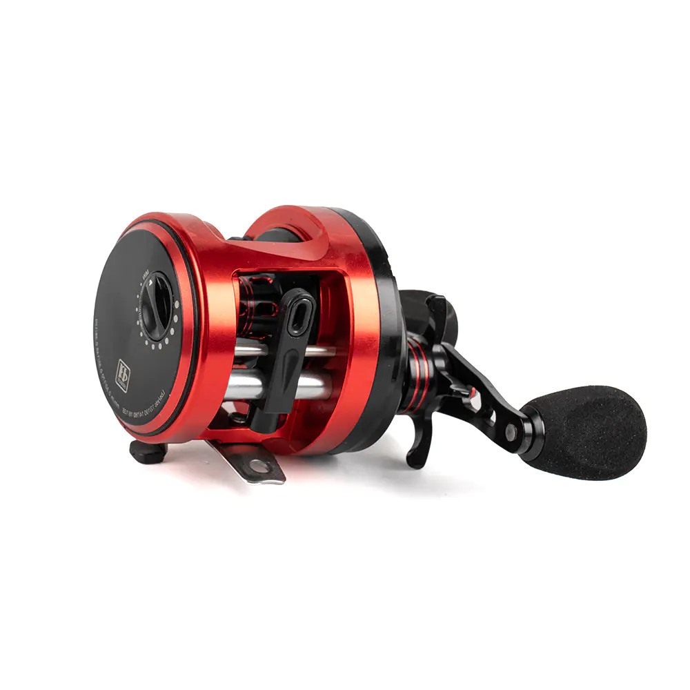 What are the main structural components of a bait casting reel and what are their respective functions?